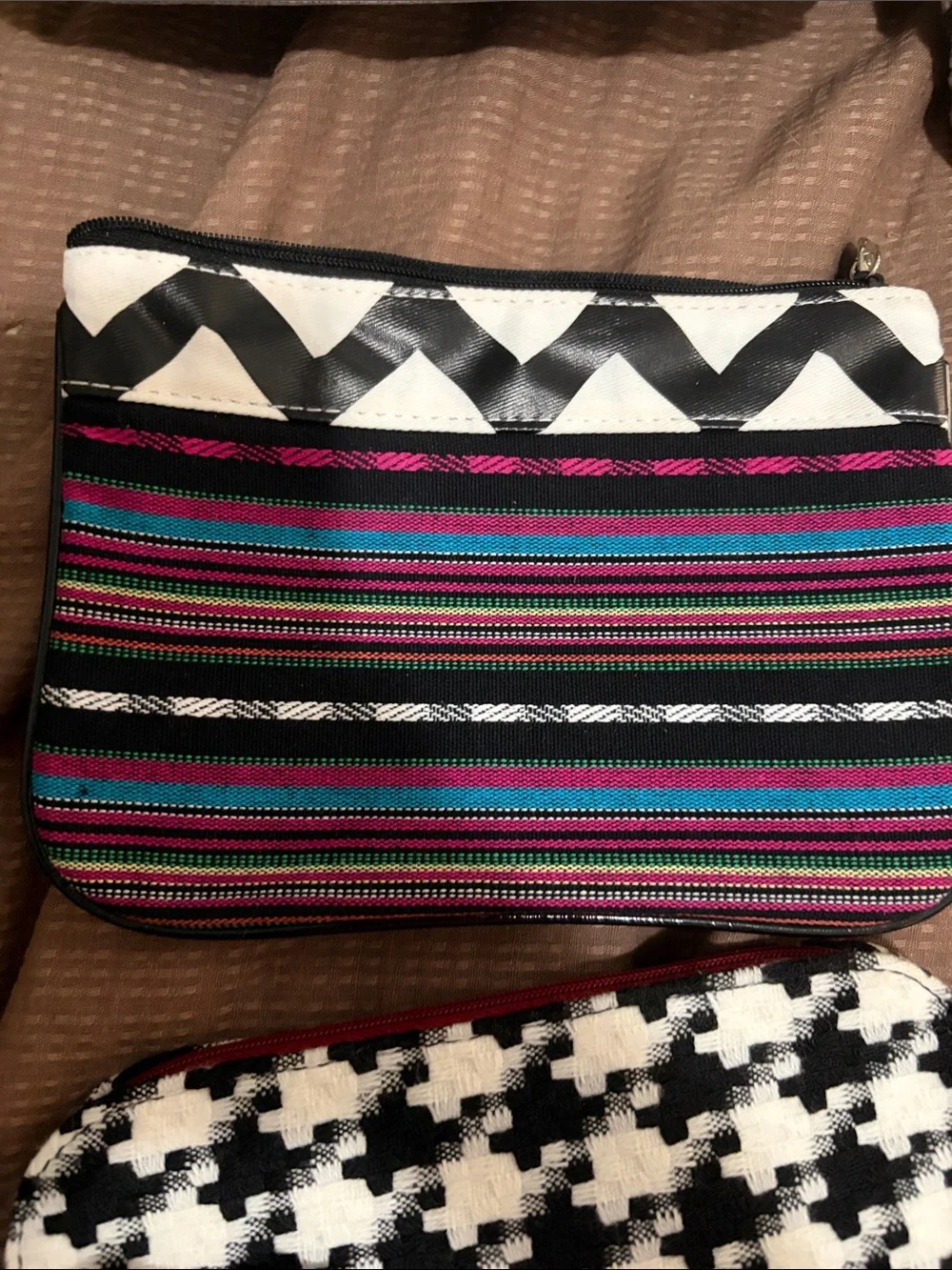 7 Sisley cosmetic bags